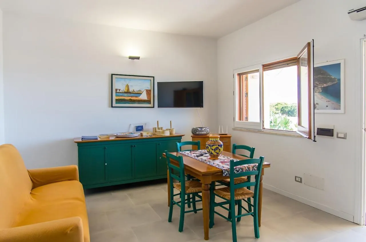 Melograno Villa San Vito Lo Capo Italien
