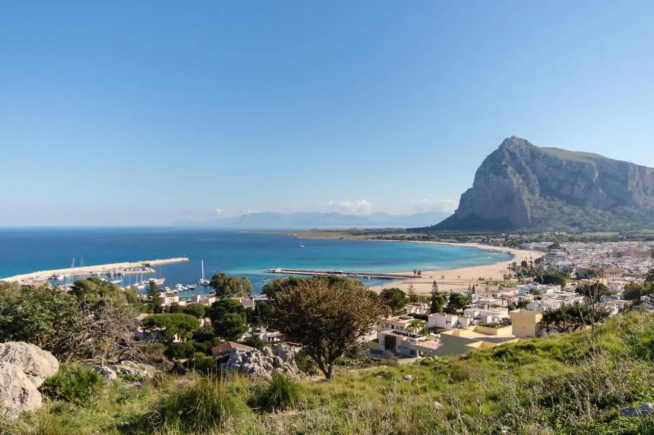 Melograno Vila San Vito Lo Capo